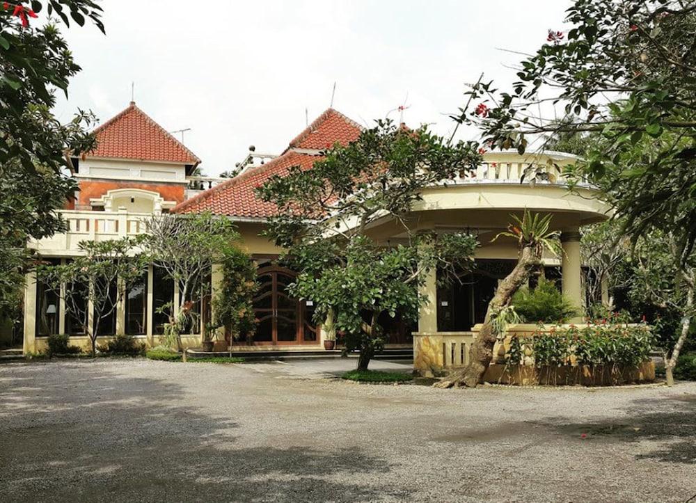 Sarasvati Borobudur Magelang Zewnętrze zdjęcie